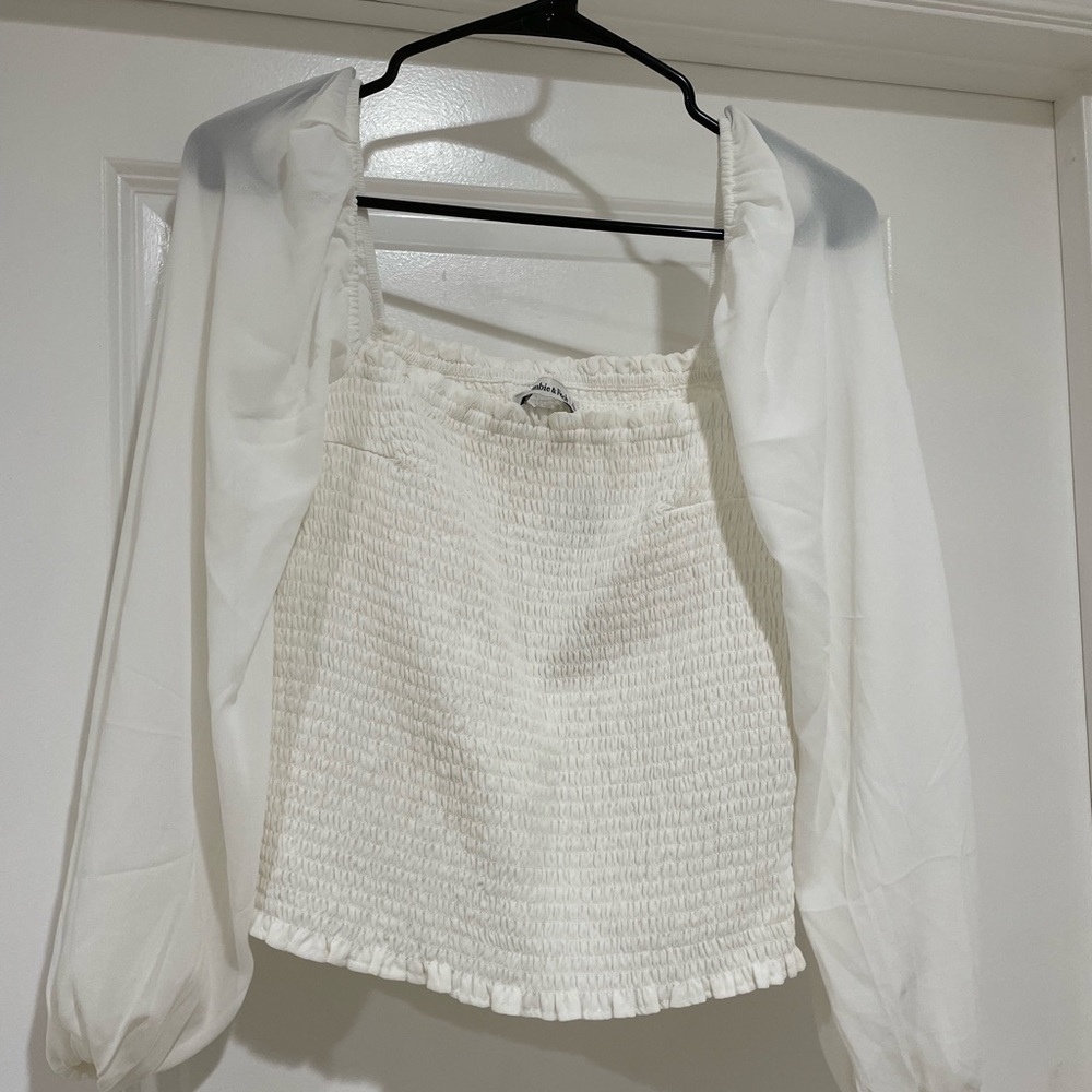 Optional off shoulder long sleeve white top